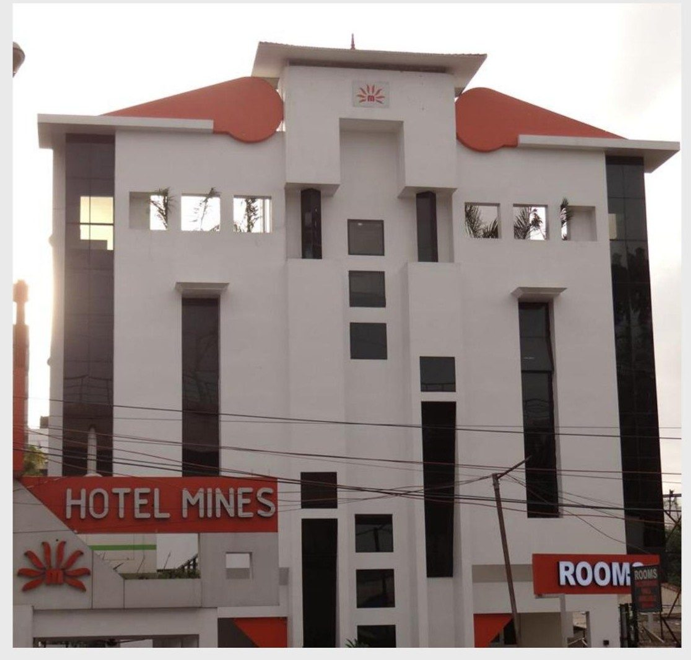 Hotel Mines exterior